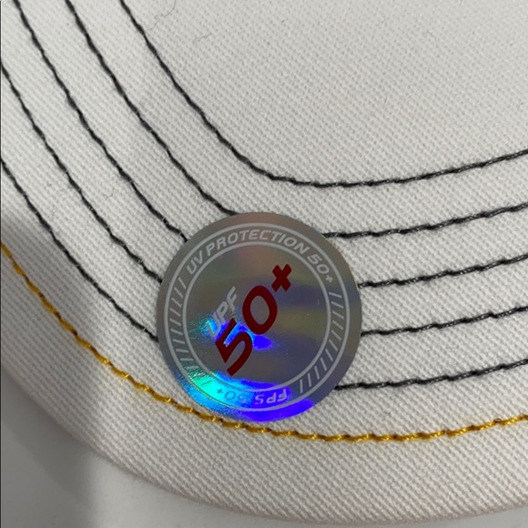 White hat - Picture 7 of 9